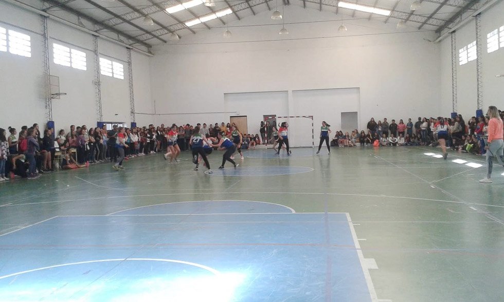 La EES Nº 3 lidera las  posiciones de la Estudiantina 