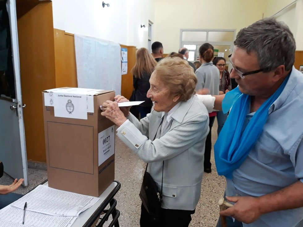 Los abuelos que fueron a votar