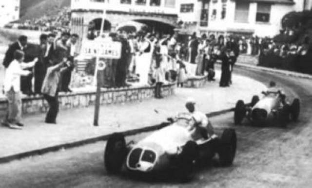 Inauguran monumento a  Fangio en Mar del Plata