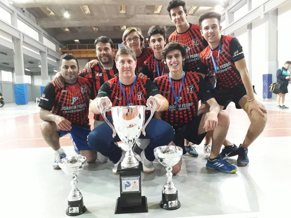 Amigos Unidos campeón en Primera y subcampeón en Tercera 