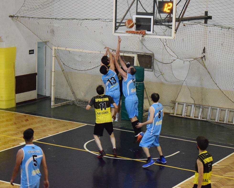 Racing Club y Ferroviarios triunfales  en la quinta fecha del básquet
