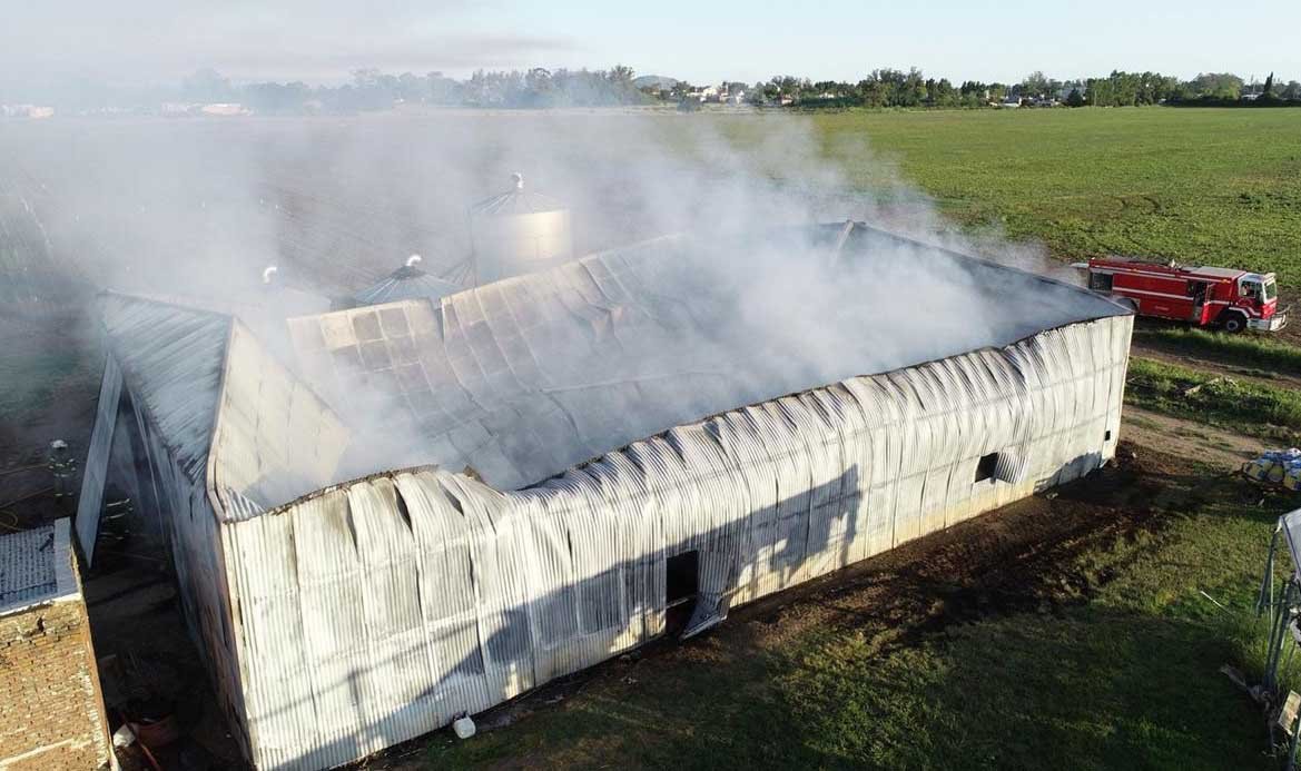 Un galpón fue consumido por el fuego