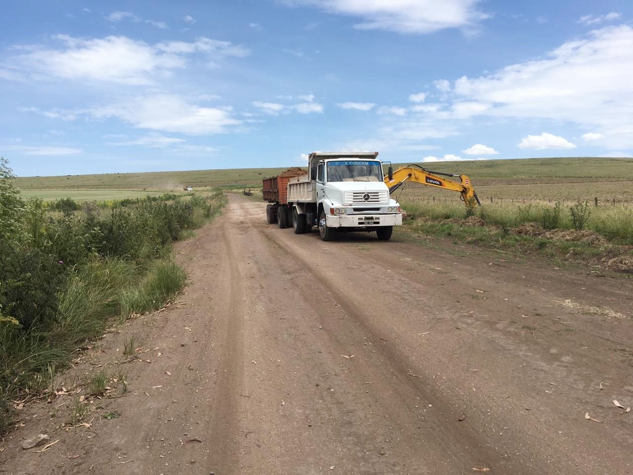 Mejoran el estado de un camino rural