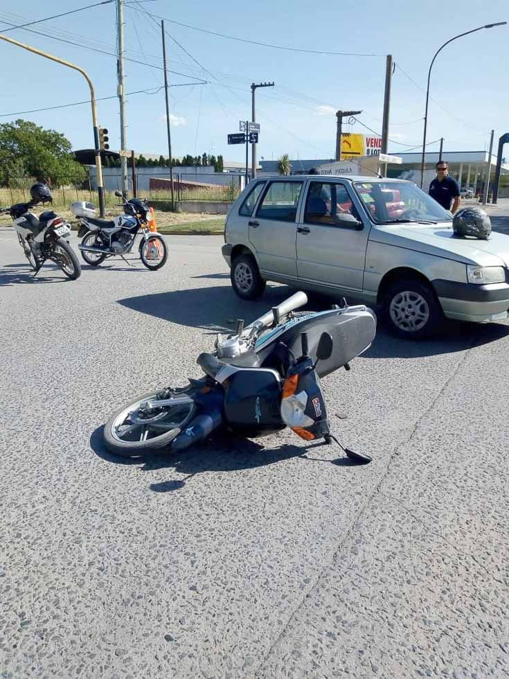 Madre e hijo sufrieron golpes en un accidente
