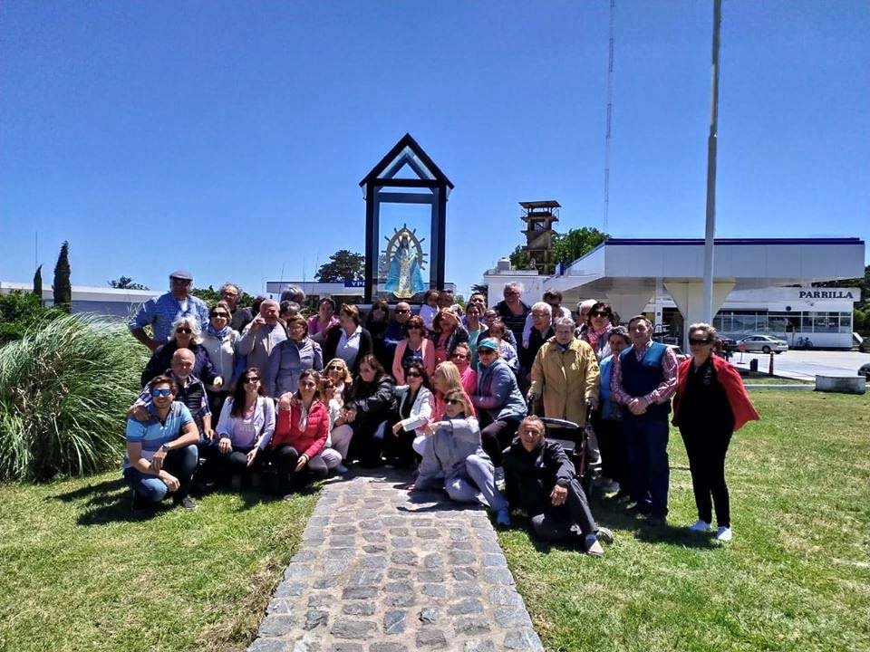 La imagen de la Virgen de Luján  volvió a ser emplazada en El Cruce