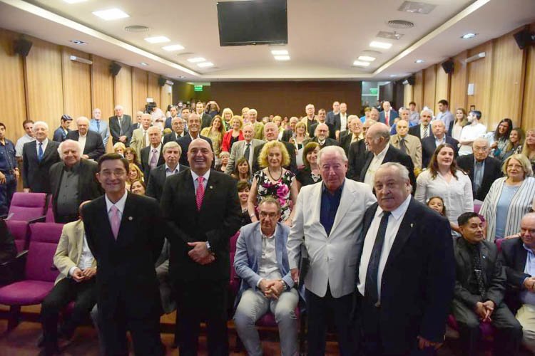 En el "Día del Médico" distinguieron a los   doctores Marcelo Martins y Horacio Sansosti 