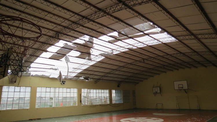 El fuerte vendaval que azotó a Balcarce causó importantes daños
