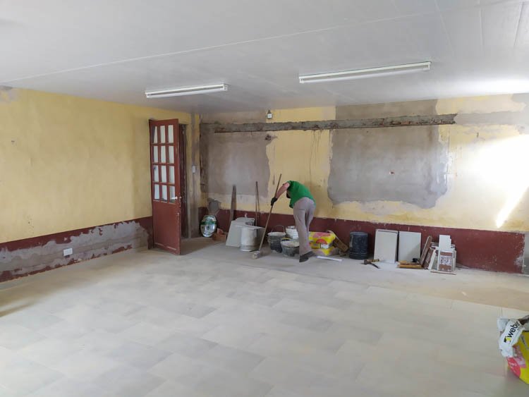 Avanza la construcción  del comedor en "Arco Iris"