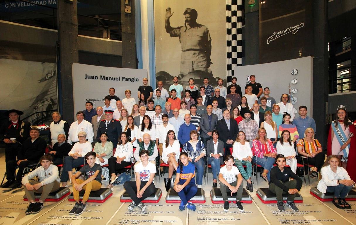 Cerca de 80 balcarceños fueron los protagonistas de la "foto del año"