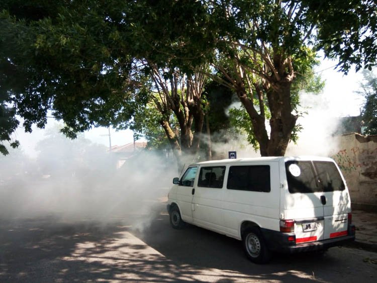 Cuatro incendios en terrenos combatieron los Bomberos
