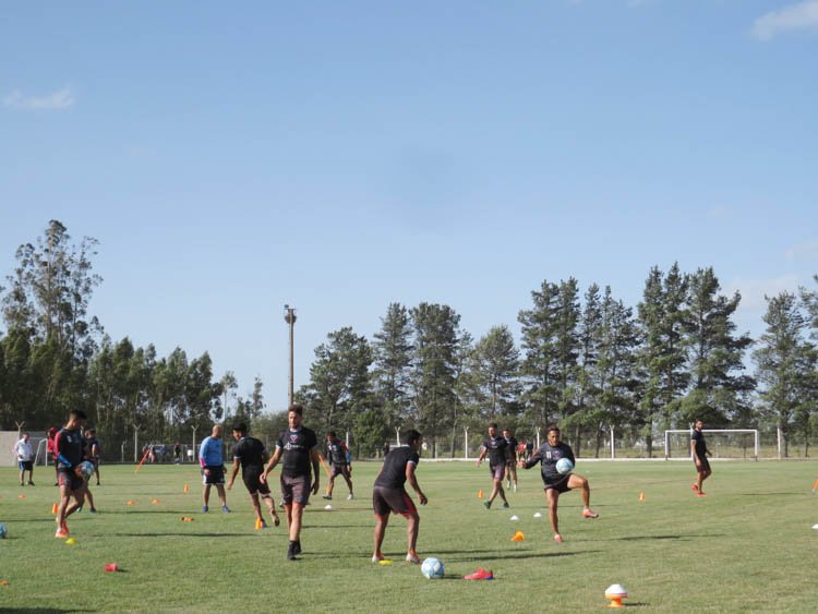 Brown de Adrogué, a doble turno en Balcarce