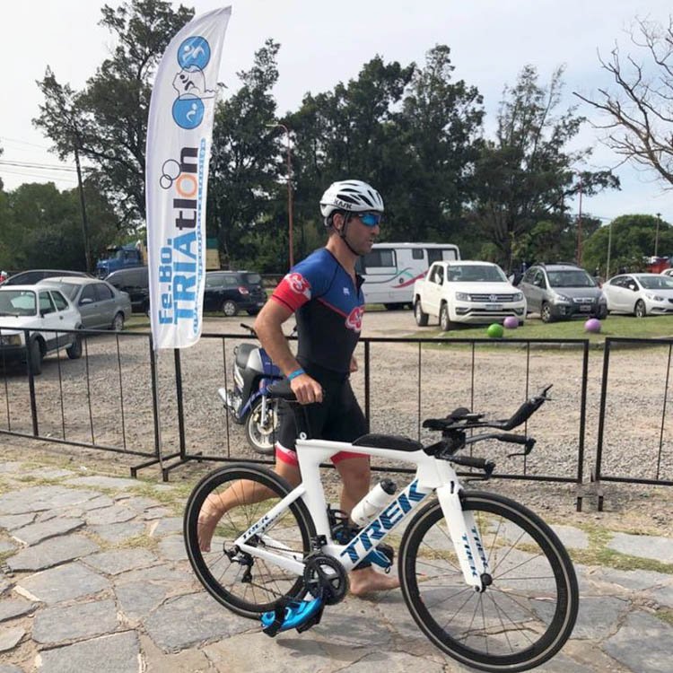 Scioli y Cazabat disputaron  el Triatlón "Ciudad de Azul"