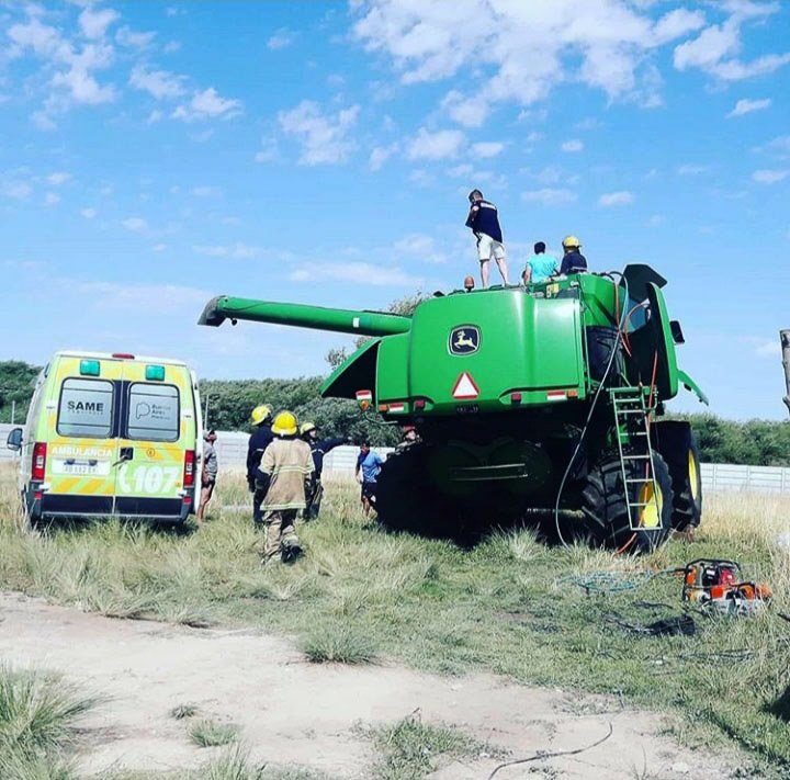 Se encuentra grave el operario que quedó  atrapado en el sinfín de una cosechadora