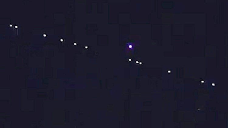 De qué se trató el extraño "tren espacial"  que atravesó el cielo balcarceño