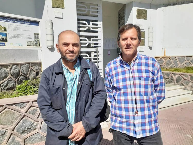 Dos gremios cuestionan que docentes y auxiliares deban concurrir a las escuelas