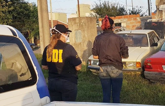 No pudo justificar su presencia en la vía pública: ahora, en cuarentena