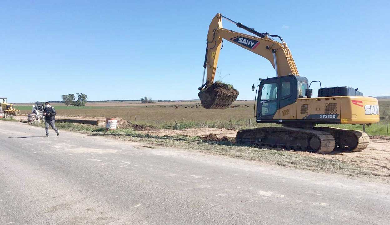 Puente sobre ruta 55: el camino  alternativo, a la espera  de los tubos