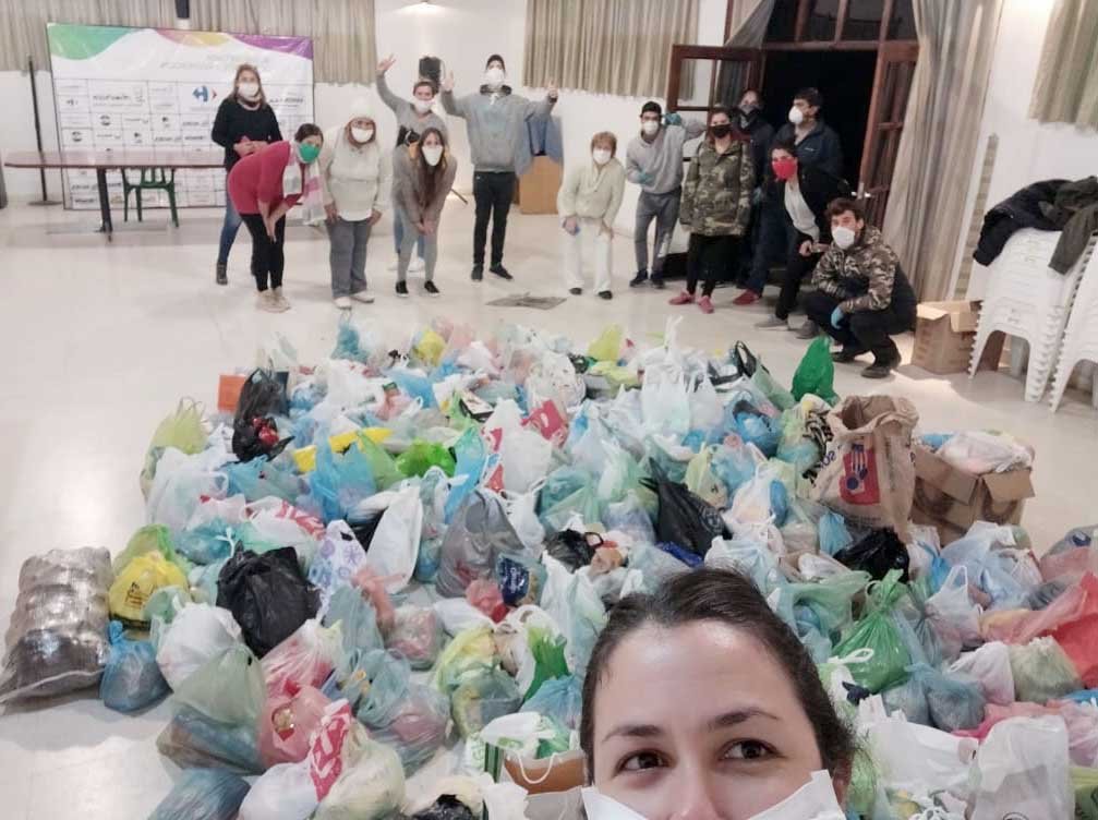 Unas 3 toneladas de  alimentos se reunieron  en la primera jornada