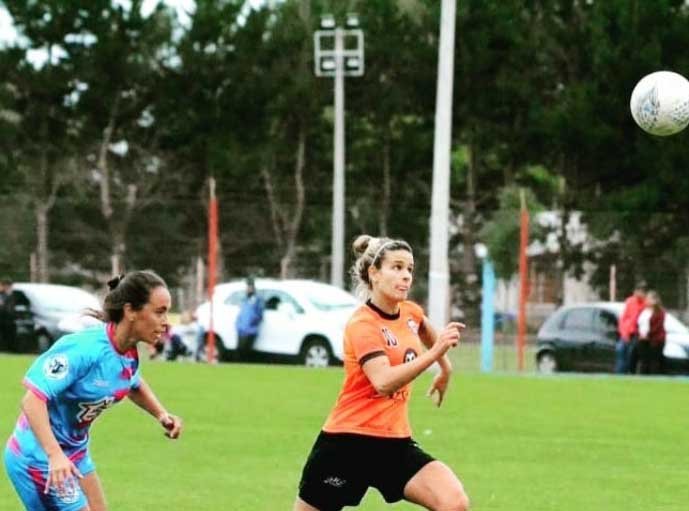 ¿La pelota siempre al 10?