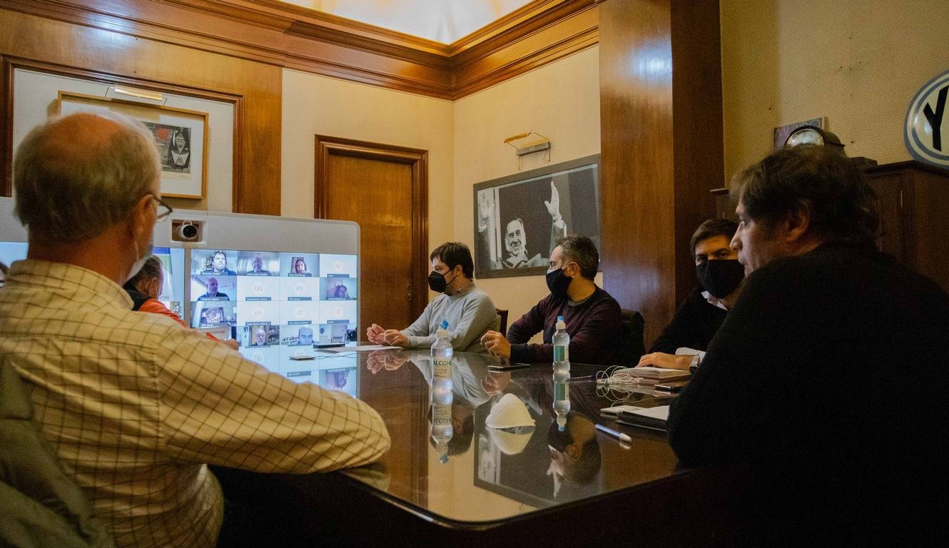 Kicillof encabezó un encuentro con el Comité de Expertos de la Provincia