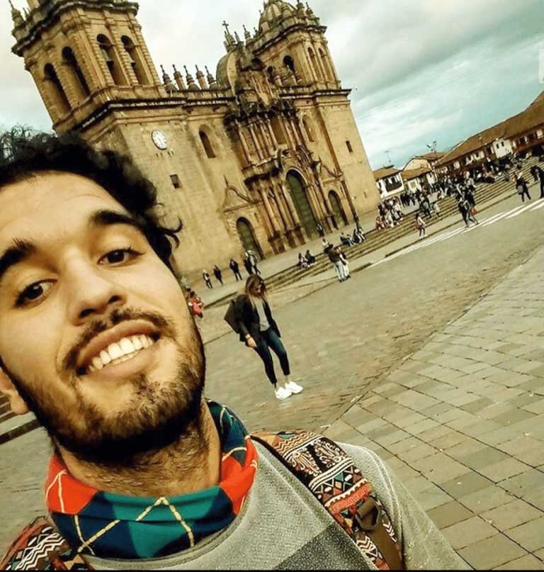 Difícil situación atraviesa un joven  balcarceño varado en Cuzco (Perú)