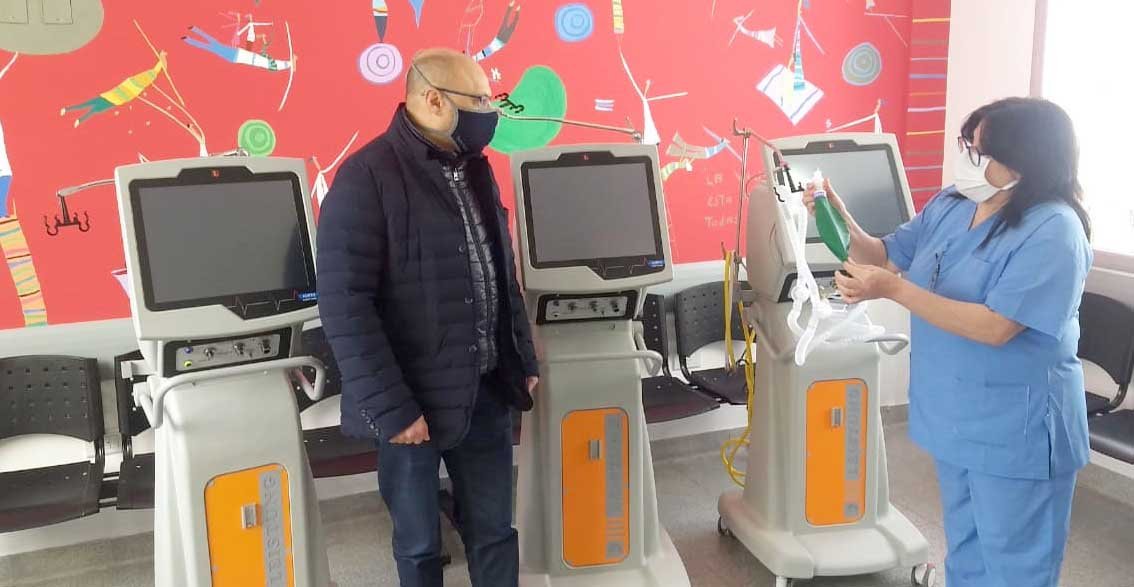 Alivio: llegaron tres respiradores 