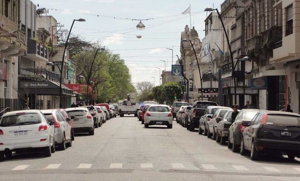 Que amplíe el horario comercial le solicitó la oposición política a Reino