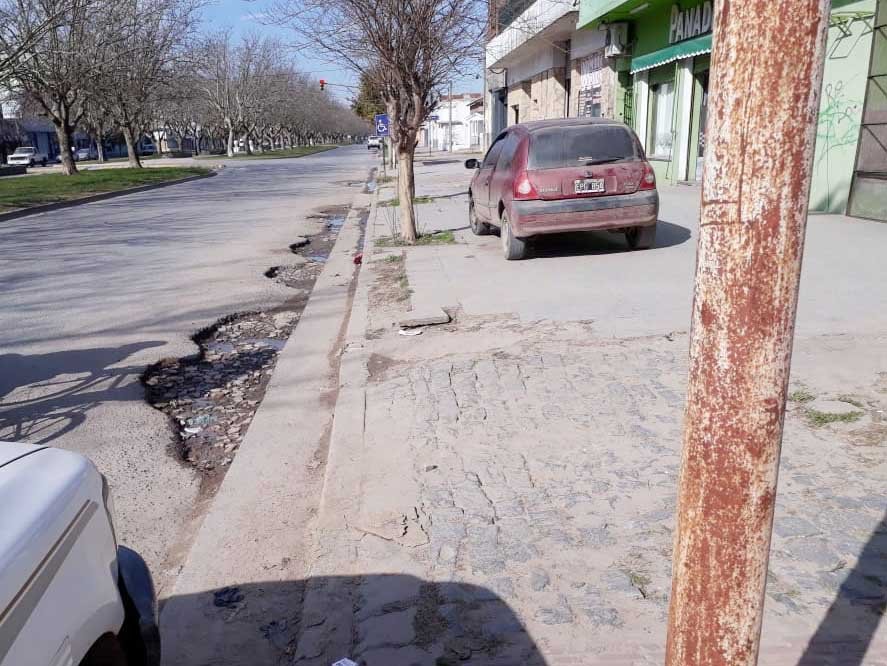 Crecen los baches, crecen las quejas