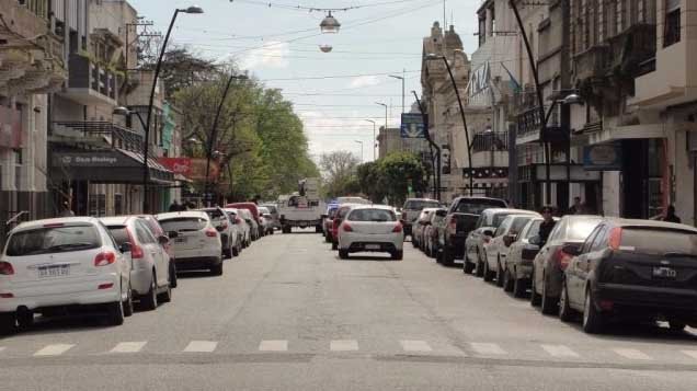 Se extiende desde hoy el horario comercial
