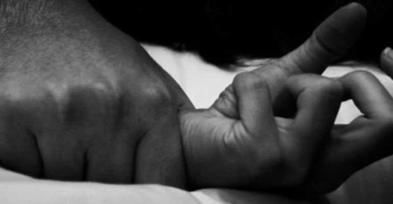 La joven que denunció  haber sido abusada por su  abuelo asegura que hay al menos otra víctima más