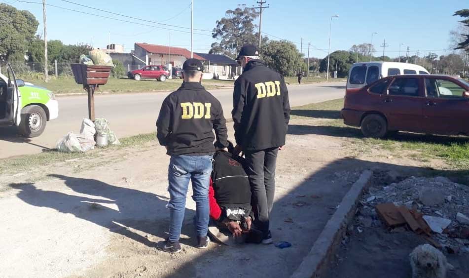 Violó a su hijastra discapacitada, se escondió  en Balcarce y ayer fue detenido en Miramar