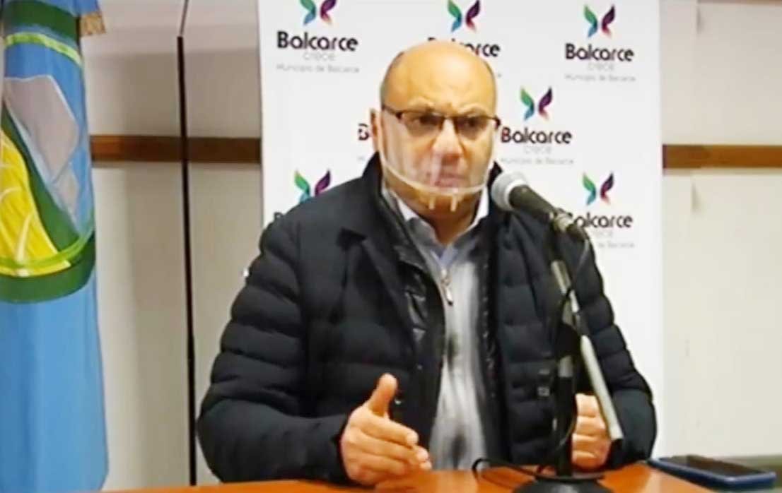 Reino hablará a las 20:30: se  “ajustará” el horario comercial