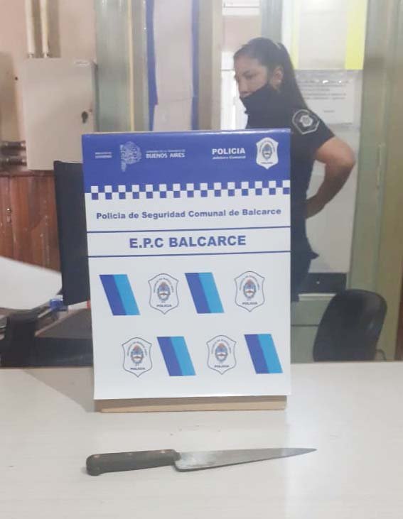 Amenazó con un cuchillo a su vecino y la Policía lo detuvo