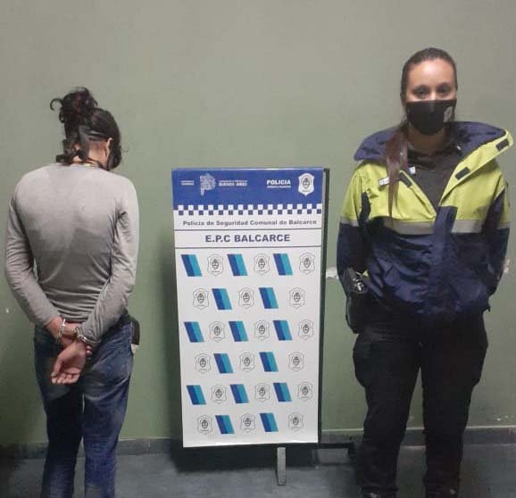 Una mujer y dos hombres aprehendidos  por la Policía en diferentes hechos