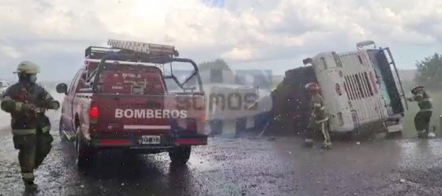 Tres camiones volcaron por la tormenta del sábado; dos de ellos eran conducidos por hermanos
