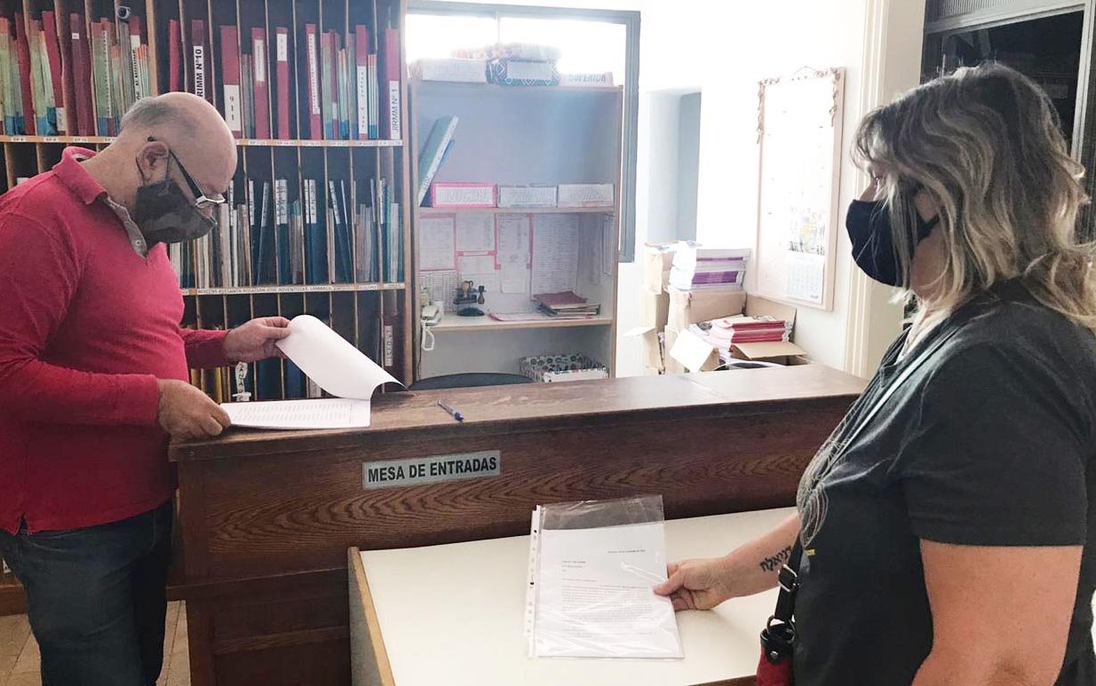Padres autoconvocados presentaron petitorio y  un protocolo para hacer los actos presenciales