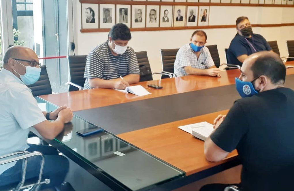 Reino propiciaría una "cumbre" con la Cooperativa y Luz y Fuerza (MdP)