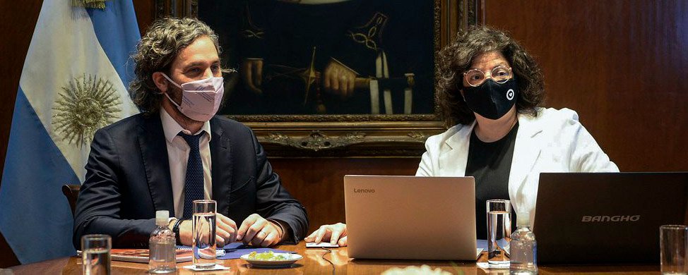 Analizan que cada pasajero que salga del país pague su test de PCR y alojamiento de confinación