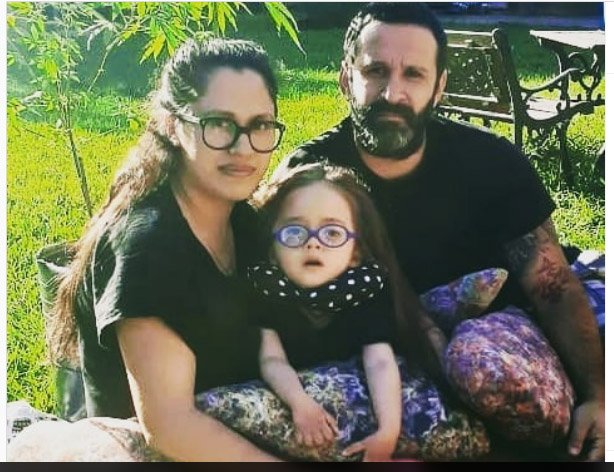 Tiene tres años y sufre una rara enfermedad genética: juntan firmas para su tratamiento