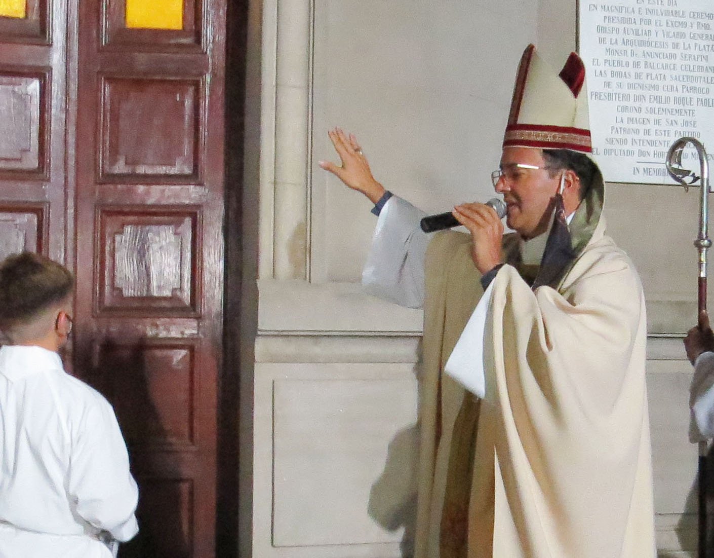Monseñor Gabriel Mestre pidió «no relajarnos  y mantener el equilibro» frente a la pandemia