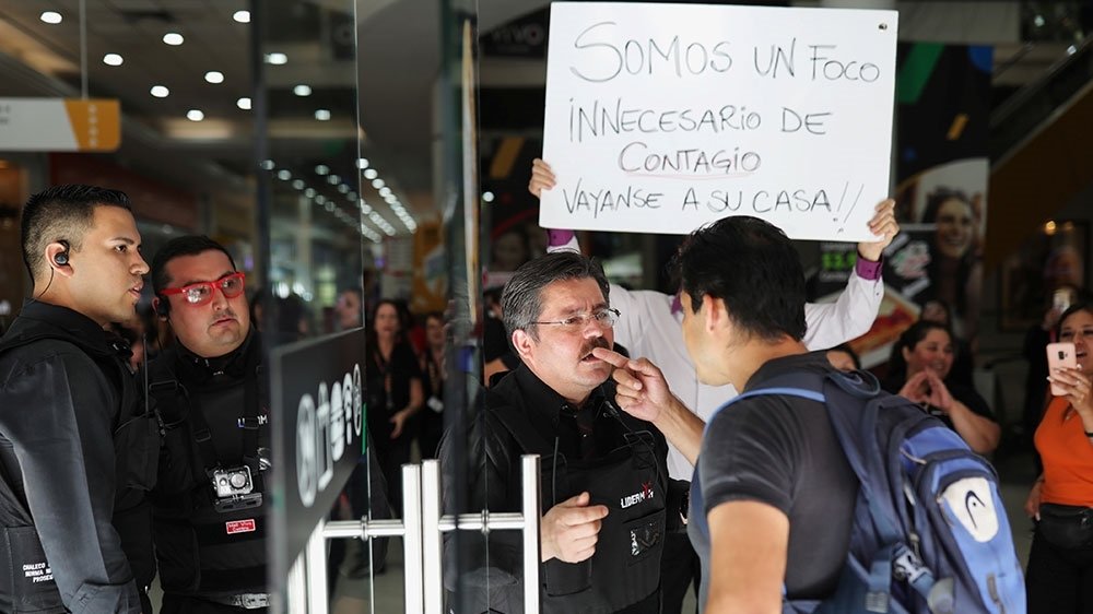 Gran parte del Cono Sur se cierra ante explosión de casos de coronavirus en la región