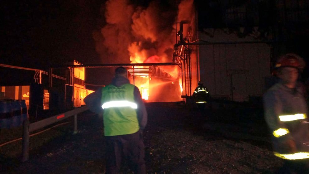 Un incendio destruyó una planta de chacinados de la empresa Cagnoli en Tandil