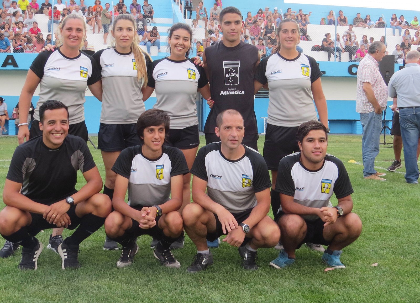 Los árbitros se preparan de cara al inicio del "Preparación"
