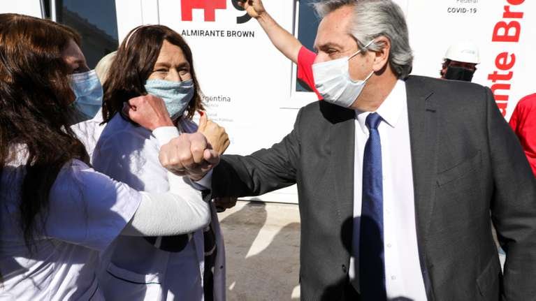El Gobierno pagará un bono durante tres meses a 740.000 trabajadores de la salud