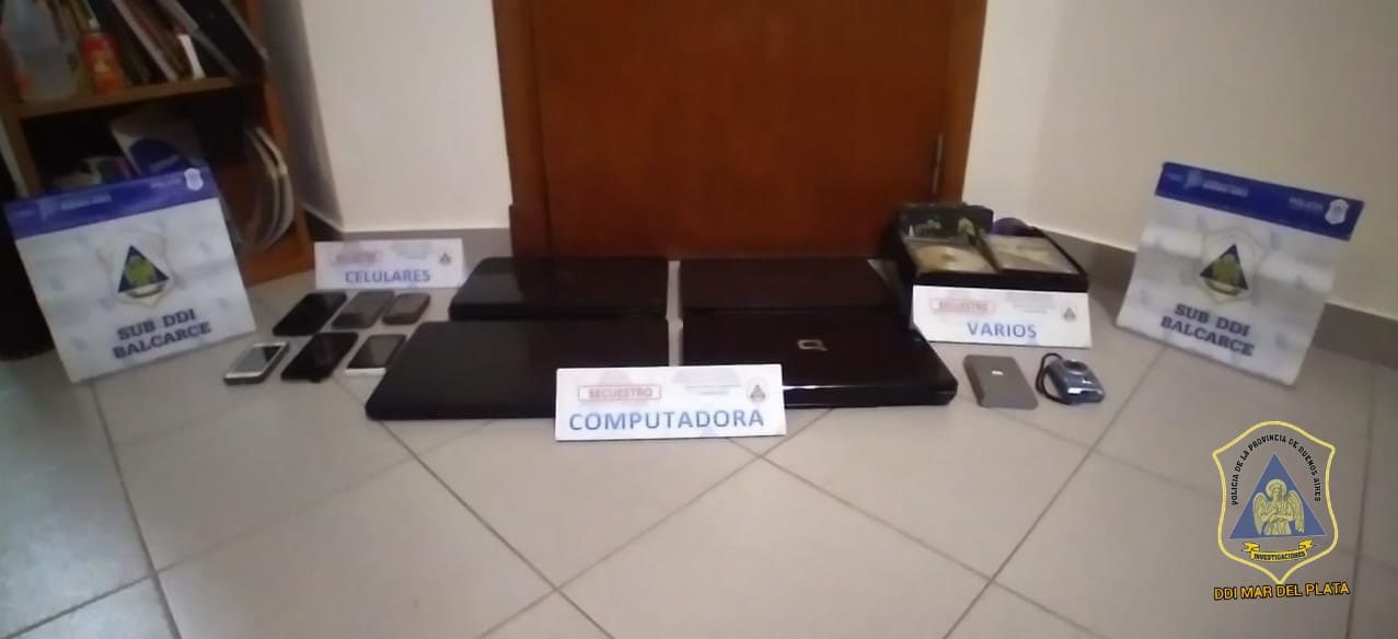 Le crearon dos perfiles falsos en Facebook y lo utilizaban para enviar material pornográfico