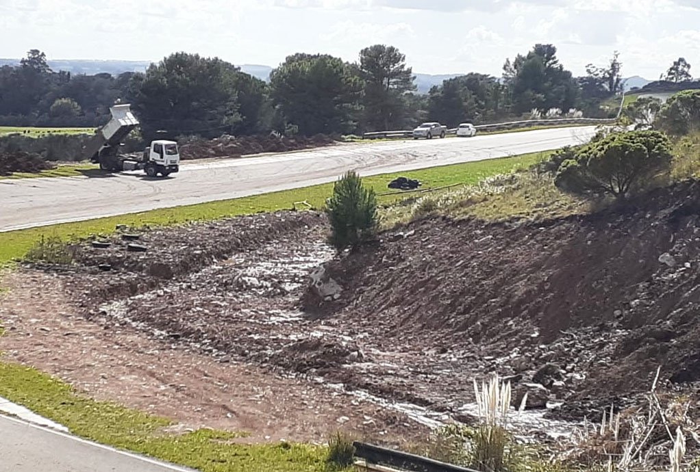 Recorrida, mediciones y observaciones del  ingeniero Salazar en su visita al autódromo