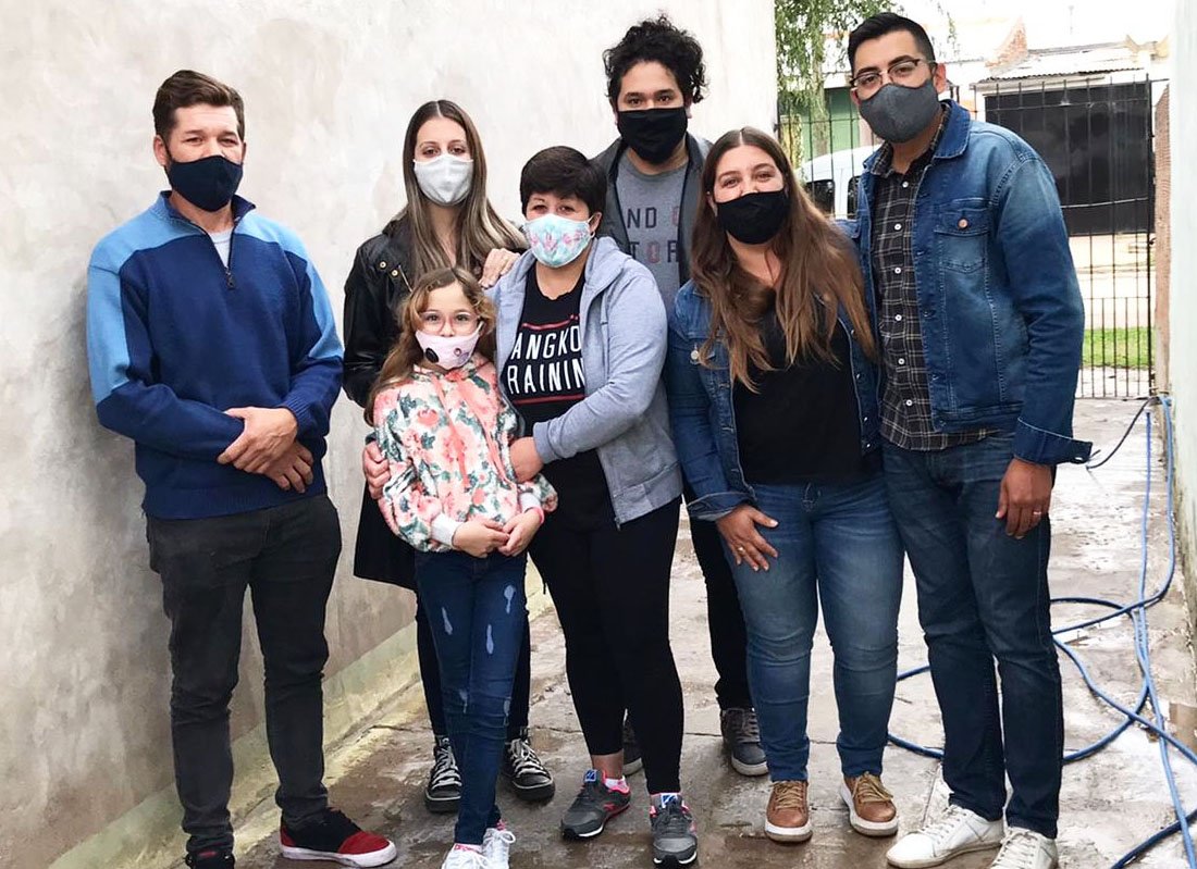 Entregaron aporte económico para el tratamiento de  salud de una niña