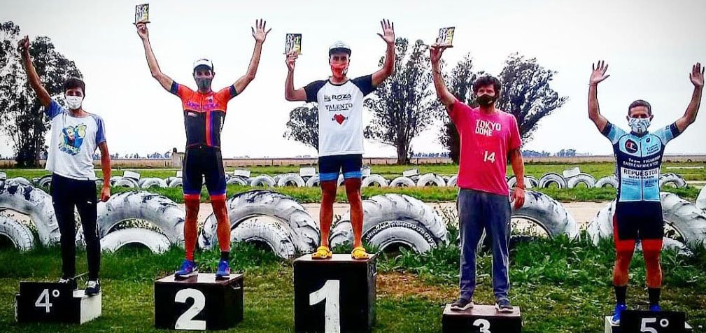 Podios balcarceños en rural bike loberense