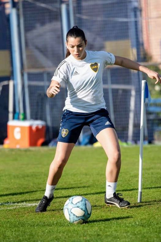 Juana Crotto entrena con la Primera de Boca Juniors