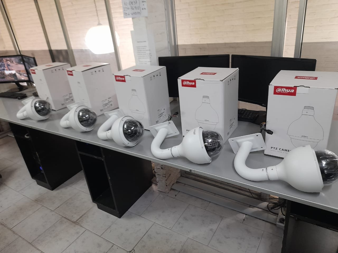 Cinco nuevos domos adquirió el Municipio